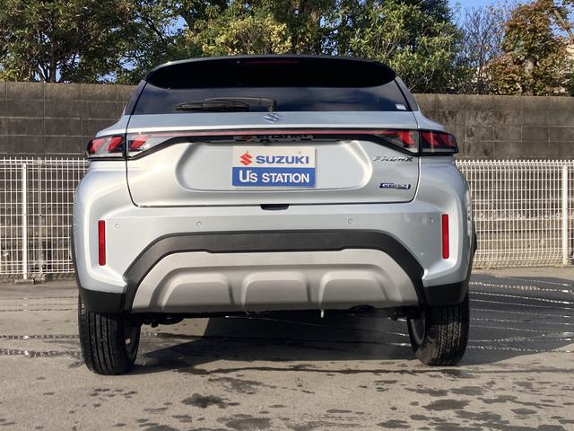 フロンクス 全方位モニター付ナビゲーション KeePer施工車 バックカメラ オートライト Bluetooth 純正ナビ プッシュスタート シートヒーター オートエアコン スズキセーフティーサポート 衝突被害軽減システム 横滑り防止機能 衝突安全ボディ(3枚目)