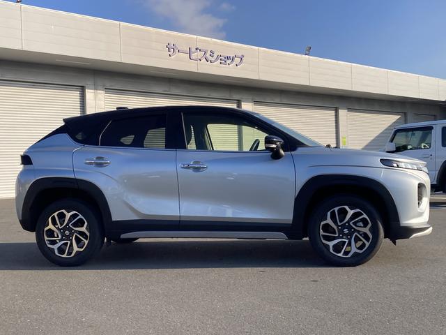 フロンクス 全方位モニター付ナビゲーション KeePer施工車 バックカメラ オートライト Bluetooth 純正ナビ プッシュスタート シートヒーター オートエアコン スズキセーフティーサポート 衝突被害軽減システム 横滑り防止機能 衝突安全ボディ(4枚目)