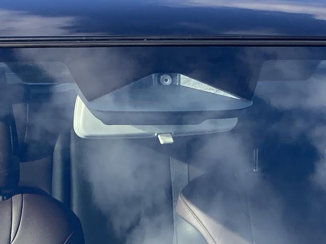 フロンクス 全方位モニター付ナビゲーション KeePer施工車 バックカメラ オートライト Bluetooth 純正ナビ プッシュスタート シートヒーター オートエアコン スズキセーフティーサポート 衝突被害軽減システム 横滑り防止機能 衝突安全ボディ(10枚目)