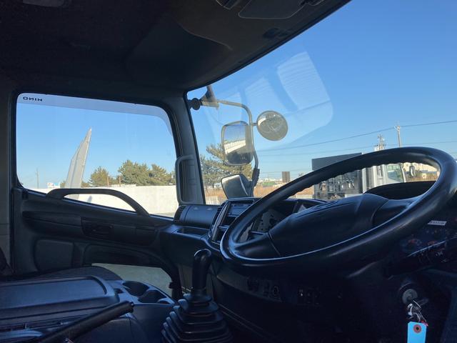 ヒノレンジャー 　ユニック３段クレーン　ロングジャッキ　フックイン　予備検査Ｒ５年トラック　ＭＴ　後輪ダブル　エアコン　パワーウィンドウ（38枚目）