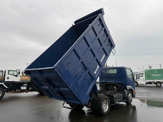 デュトロ 　深箱ダンプ　トラック　ＭＴ　ドライブレコーダー　ＥＴＣ　アイドリングストップ　エアコン　パワーステアリング　パワーウィンドウ　運転席エアバッグ（11枚目）