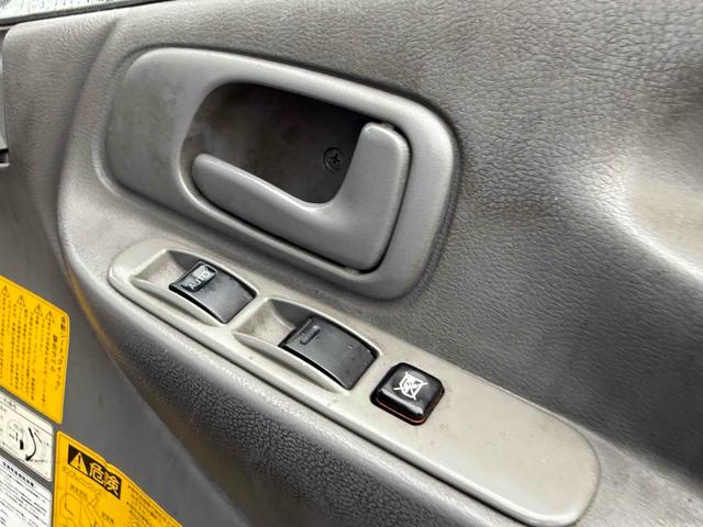 デュトロ 　深箱ダンプ　トラック　ＭＴ　ドライブレコーダー　ＥＴＣ　アイドリングストップ　エアコン　パワーステアリング　パワーウィンドウ　運転席エアバッグ（37枚目）