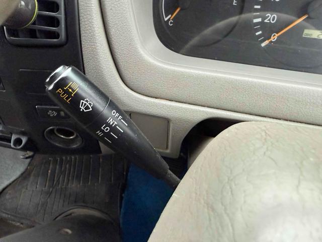 デュトロ 　パッカー車　プレス式　ＭＴ　ドライブレコーダー　ＥＴＣ　バックカメラ　エアコン　パワーステアリング（9枚目）