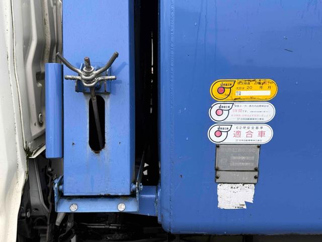 デュトロ 　パッカー車　プレス式　ＭＴ　ドライブレコーダー　ＥＴＣ　バックカメラ　エアコン　パワーステアリング（28枚目）