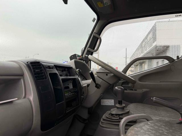 デュトロ 　パッカー車　プレス式　ＭＴ　ドライブレコーダー　ＥＴＣ　バックカメラ　エアコン　パワーステアリング（43枚目）