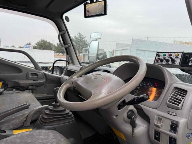 デュトロ 　パッカー車　プレス式　ＭＴ　ドライブレコーダー　ＥＴＣ　バックカメラ　エアコン　パワーステアリング（51枚目）