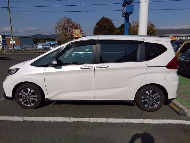 フリード クロスター・ホンダセンシング　ワンオーナー　キーフリー　ＳＤナビ　ドラレコ　ＥＴＣ　リヤカメラ　誤発信抑制　イモビライザー　Ｉストップ（8枚目）