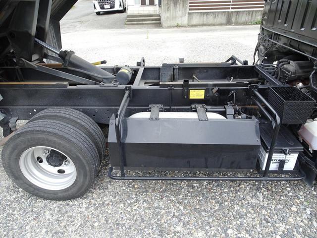 ４番　ＣＮＧ（天然ガス車両）パワーゲート６００ｋｇ　深ダンプ　積載２ｔ　左電動格納ミラー　キーレス　ＥＴＣ　荷台内寸約２８２Ｘ１５０深さ１００　車両サイズ４８４Ｘ１８１高２１６(41枚目)