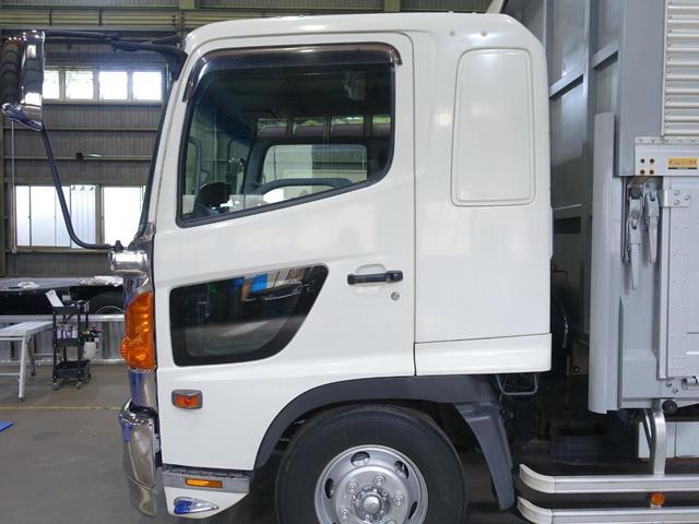 ５６番　背低　標準６２００ボデー　跳上パワーゲート１ｔ　積載　２．８ｔ　総重量７９９０ｋｇ　アルミウイング　ベット　左電動格納ミラー　バックカメラ　集中ドアロック有り　アルミウィング　車両サイズ８８０Ｘ２３１高３２１　荷台内寸６３０Ｘ２２２高２１０(29枚目)