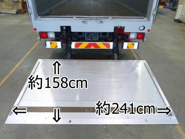 ファイター １３４番　増トン　ワイド　ベット付　後輪エアサス　跳上　パワーゲート１ｔ　積載４．４ｔ総重量１０９９０ｋｇ　電格ミラー　ＨＩＤライト　キーレス　ＥＴＣ　バックカメラ　アルミウイングアルミウィング車両サイズ８７９Ｘ２４９高３５７荷台内寸６２７Ｘ２４１高２３９（7枚目）