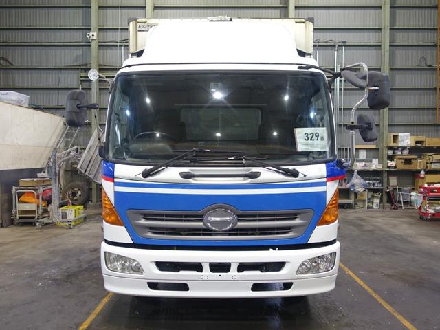 ３２９番　ワイド　増トン　７．２ｔ　総重量１３５００ｋｇ　荷台床鉄板張り　左電動格納ミラー　キーレス　ＨＩＤライト　バックカメラ　集中ドアロック有り　アルミウイング　アルミウィング　車両サイズ９４０Ｘ２５０高３５３　荷台内寸７２４Ｘ２４０高２３０(8枚目)