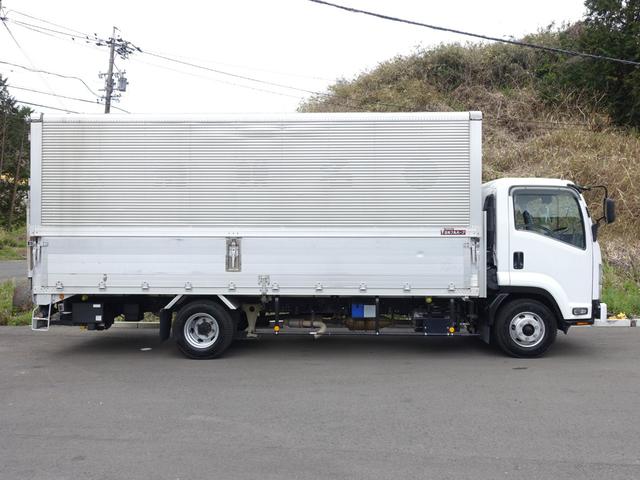 ２８３番　跳上パワーゲート１ｔ　後輪エアサス　標準キャブ　積載３ｔ　総重量７９６０ｋｇ　ＥＴＣ　ＨＩＤライト　バックカメラ　左電動格納ミラー　集中ドアロック有り　アルミウイング　アルミウィング　車両サイズ７９８Ｘ２３２高３３３　荷台内寸５７４Ｘ２２２高２２４(16枚目)