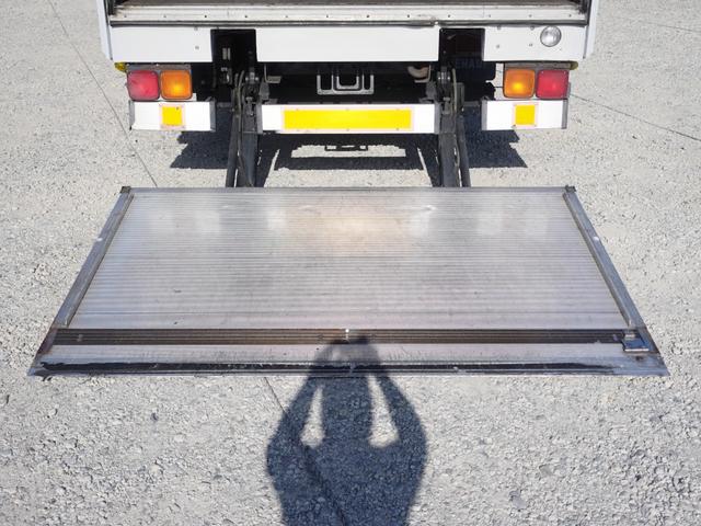 プロフィア 234番 跳上パワーゲート1t 積載12t 大型 アルミウイングアルミウィング ETC 左電動格納ミラー バックカメラ 集中ドアロック有り 後輪エアサス 車検証サイズ1195×249高378 荷台内寸973×236高263(10枚目)