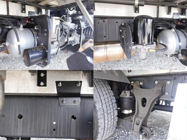 ヒノレンジャー ３０２番　後輪エアサス　格納パワーゲート１ｔ　荷台床鉄板張り　ワイド　アルミウイングアルミウィング　積載２１５０ｋｇ　左電動格納ミラー　バックカメラ　ベット　集中ドアロック有り　車検証サイズ８６０×２４９高３４９　荷台内寸６２５×２４０高２４１（14枚目）