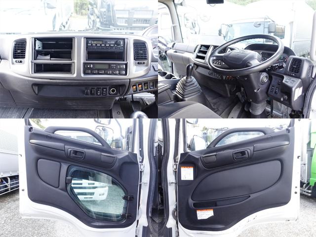 ヒノレンジャー ３０２番　後輪エアサス　格納パワーゲート１ｔ　荷台床鉄板張り　ワイド　アルミウイングアルミウィング　積載２１５０ｋｇ　左電動格納ミラー　バックカメラ　ベット　集中ドアロック有り　車検証サイズ８６０×２４９高３４９　荷台内寸６２５×２４０高２４１（18枚目）