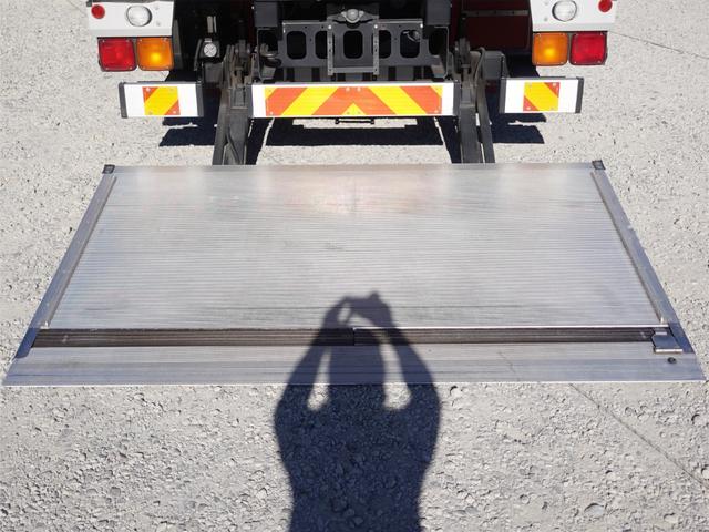 フォワード 　３５９番　積載３２５０ｋｇ　跳上パワーゲート１ｔ　アルミバン　ＥＴＣ　キーレス　左電動格納ミラー　バックカメラ　車検証サイズ７８９×２３０高３３７　荷台内寸５８１×２１９高２２６（11枚目）