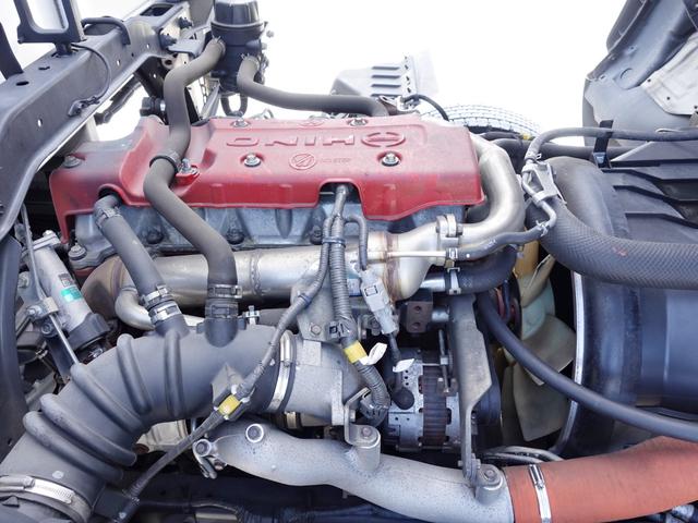 ヒノレンジャー ３６３番　後輪エアサス　積載２４５０ｋｇ　跳上パワーゲート１ｔ　ワイド　アルミウイングアルミウィング　左電動格納ミラー　集中ドアロック有り　ベット　車検証サイズ８７５×２４９高３５２　荷台内寸６２７×２４１高２４０（15枚目）