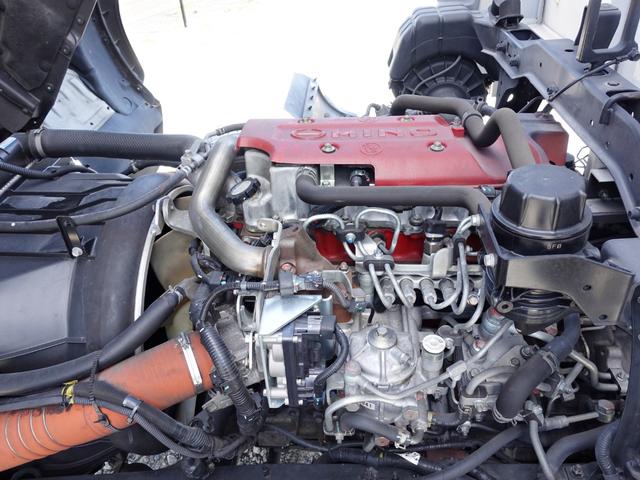 ヒノレンジャー ３６３番　後輪エアサス　積載２４５０ｋｇ　跳上パワーゲート１ｔ　ワイド　アルミウイングアルミウィング　左電動格納ミラー　集中ドアロック有り　ベット　車検証サイズ８７５×２４９高３５２　荷台内寸６２７×２４１高２４０（16枚目）