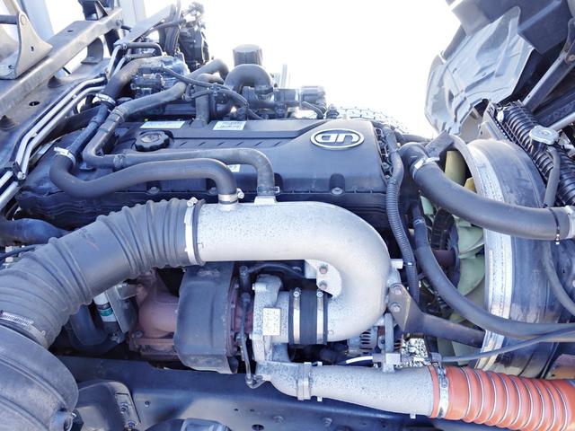 コンドル 　３７０番　後輪エアサス　増トン　積載７．３ｔ　アルミウイングアルミウィング　キーレス　左電動格納ミラー　バックカメラ　ベット　車検証サイズ９２８×２３８高３５９　荷台内寸６８２×２２６高２４４（12枚目）