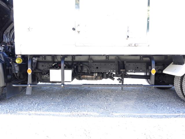 デュトロ 393番 格納パワーゲート1t -30度 低温 冷蔵冷凍 ワイドロング 積載2t 総重量5905kg ETC 左右電動格納ミラー 左右電動角度調整ミラー バックカメラ 車検証サイズ639×221高292 荷台内寸436×201高186(18枚目)