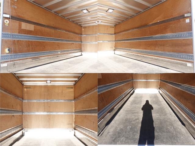 フォワード 　３２２番　後輪エアサス　格納パワーゲート１ｔ　ワイド　アルミバン　積載２８５０ｋｇ　ＥＴＣ　キーレス　左電動格納ミラー　バックカメラ　車検証サイズ８０１×２４７高３３２　荷台内寸６００×２３７高２３１（10枚目）