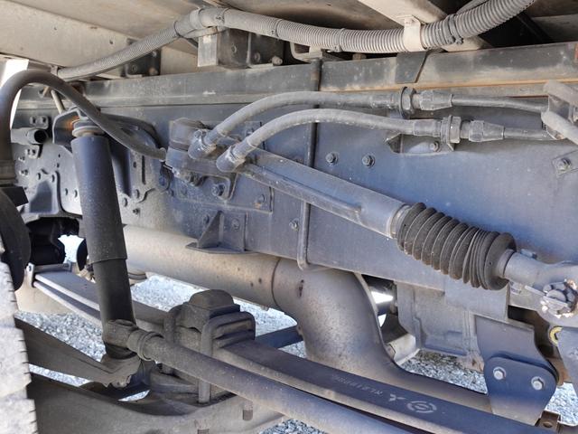 スーパーグレート ３４０番　大型　アルミウイングアルミウィング　積載１３．５ｔ　２デフ　ＥＴＣ　キーレス　左電動格納ミラー　バックカメラ　後輪エアサス　ベット　車検証サイズ１１９９×２４９高３７７　荷台内寸９６２×２４１高２６４（21枚目）