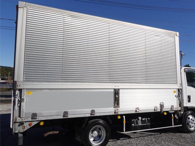 エルフトラック 　１９７番　積載３ｔ　総重量７１３５ｋｇ　ワイドロング　アルミウイングアルミウィング　集中ドアロック有り　車検証サイズ６３６×２２４高３２９　荷台内寸４４５×２１０高２２８（8枚目）