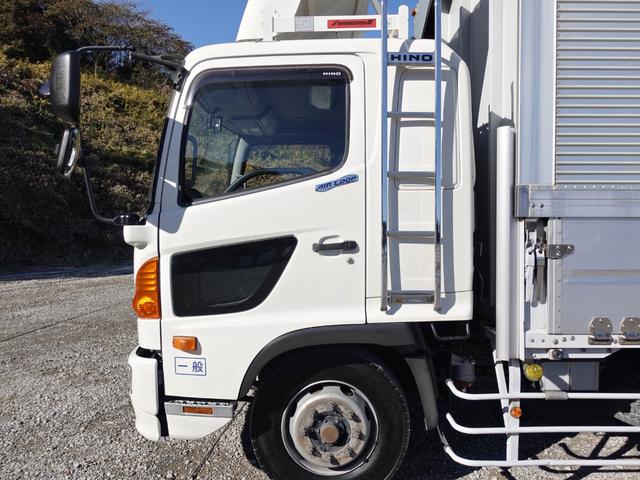 ヒノレンジャー ２５９番　後輪エアサス　増トン　積載６．４ｔ　格納パワーゲート１ｔ　ワイド　アルミウイングアルミウィング　左電動格納ミラー　バックカメラ　集中ドアロック有り　ベット　車検証サイズ９４８×２４９高３５９　荷台内寸７１９×２３９高２５３（12枚目）