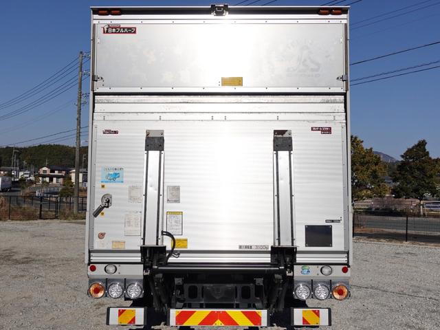 フォワード 　１７５番　後輪エアサス　積載３．１ｔ　ワイド　アルミバン　ＥＴＣ　キーレス　左電動格納ミラー　バックカメラ　車検証サイズ７８６×２４９高３４０　荷台内寸５７３×２４０高２３０（9枚目）