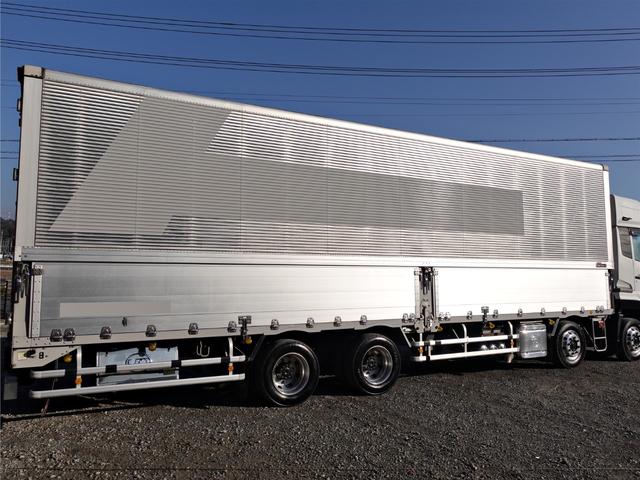 クオン 194番 マニュアルHL6速 積載13.6t アルミホイール 蝶番ステンレス 大型 アルミウイングアルミウィング キーレス 左電動格納ミラー 左右電動角度調整ミラー 後輪エアサス バックカメラ 車検証サイズ1199×249高378 荷台内寸965×241高265(10枚目)