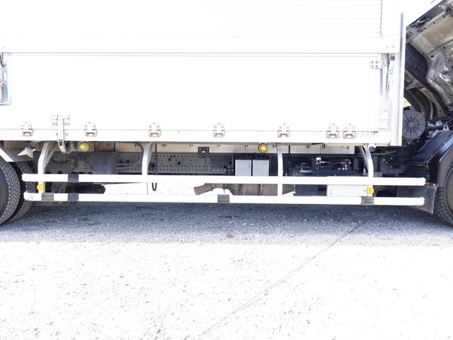 フォワード ２６６番　後輪エアサス　荷台床鉄板張り　積載２．６ｔ　ワイド　アルミウイングアルミウィング　ＥＴＣ　キーレス　バックカメラ　左右電動角度調整ミラー　ベット　車検証サイズ８６１×２４９高３４７　荷台内寸６２４×２４２高２３９（21枚目）
