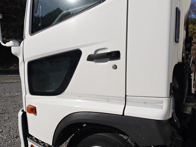 ヒノレンジャー 　１９１番　ワイド　積載３ｔ　－３０度　低温　冷蔵冷凍　跳上パワーゲート１ｔ　左電動格納ミラー　集中ドアロック有り　車検証サイズ８１６×２４７高３２５　荷台内寸５８１×２３４高２０７（14枚目）