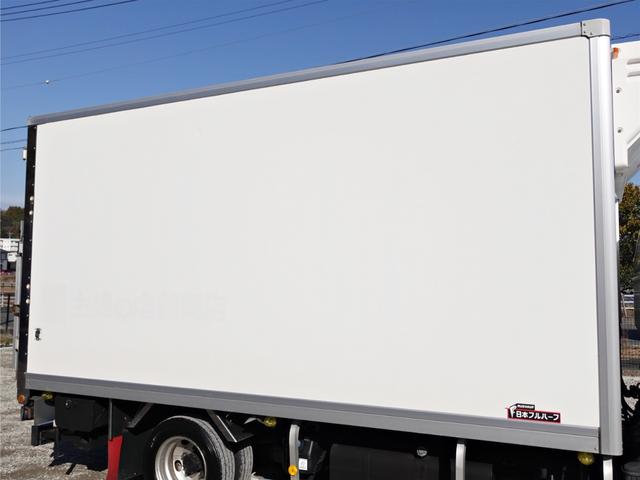 キャンター 　１６６番　跳上パワーゲート１ｔ　冷蔵冷凍　－５度　ワイドロング　積載２ｔ　総重量５７２５ｋｇ　キーレス　バックカメラ　車検証サイズ６３６×２１５高３０３　荷台内寸４１９×１９９高１９８（9枚目）