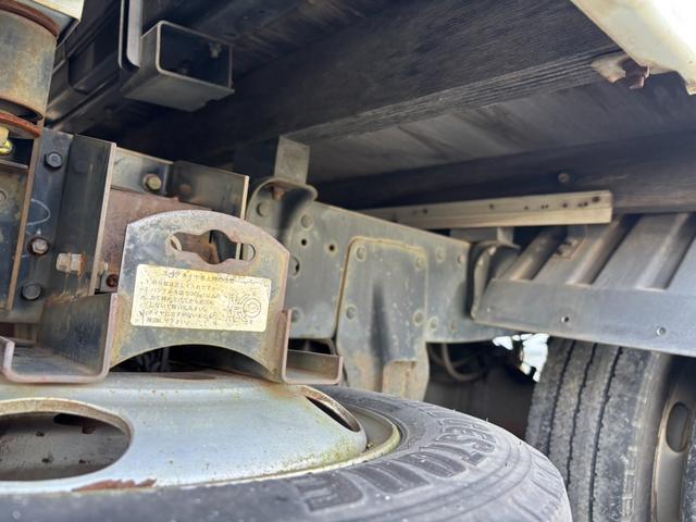 キャンター Wキャブ 積載量2t 荷台内寸211×161cm 自社カスタム メッキパーツ(10枚目)