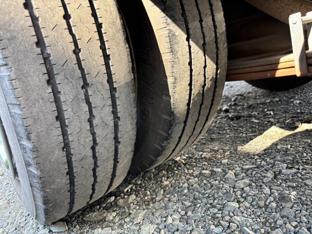 キャンター Wキャブ 積載量2t 荷台内寸211×161cm 自社カスタム メッキパーツ(15枚目)