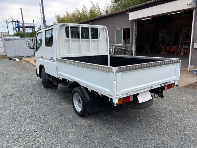 キャンター Wキャブ 低床 積載量1700kg 荷台内寸211×161cm 自社カスタム メッキパーツ 外装再塗装済み(24枚目)