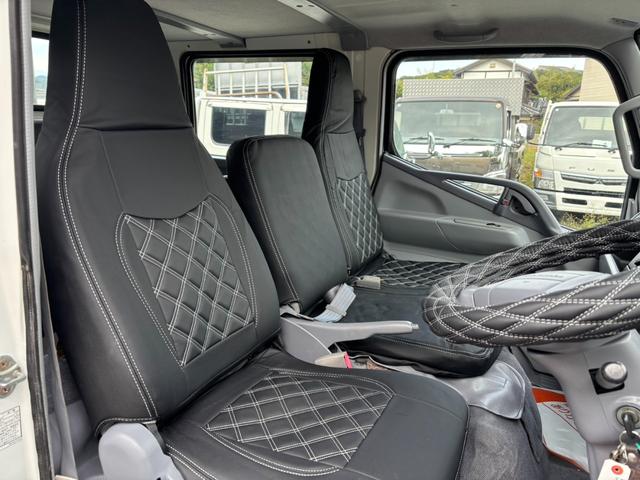 キャンター Wキャブ 低床 積載量1700kg 荷台内寸211×161cm 自社カスタム メッキパーツ 外装再塗装済み(29枚目)