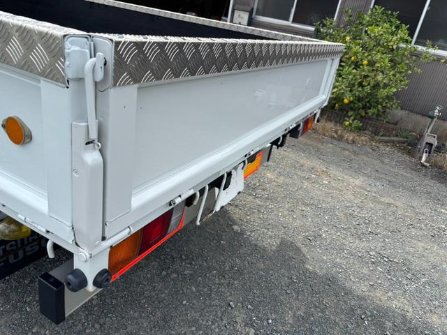 キャンター 超ロング 積載量3.5t 荷台内寸500×208cm 自社カスタム アオリ3枚再塗装済み メッキパーツ ETC(11枚目)