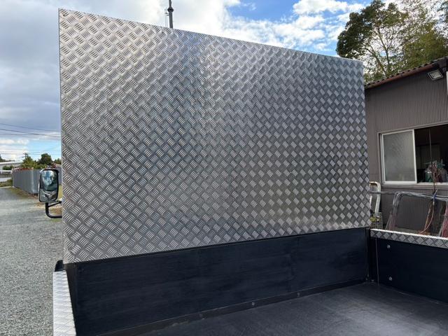 エルフトラック カスタム 3.0ディーゼルターボ ワイドロング 積載量3t 荷台内寸435cm×206cm 自社カスタム 荷台床板張替え済み(7枚目)