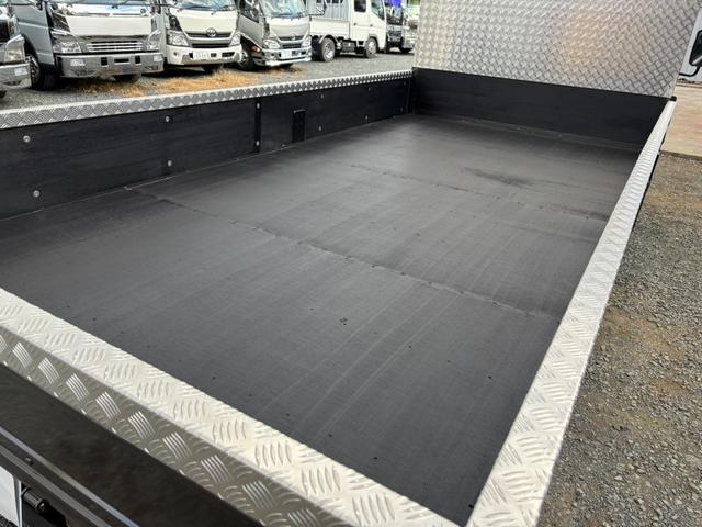 エルフトラック カスタム 3.0ディーゼルターボ ワイドロング 積載量3t 荷台内寸435cm×206cm 自社カスタム 荷台床板張替え済み(9枚目)
