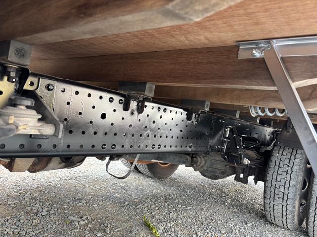 エルフトラック カスタム 3.0ディーゼルターボ ワイドロング 積載量3t 荷台内寸435cm×206cm 自社カスタム 荷台床板張替え済み(18枚目)