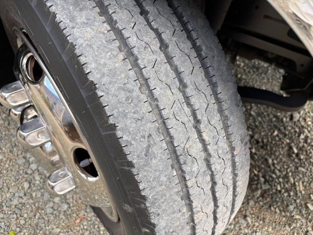 エルフトラック カスタム 3.0ディーゼルターボ ワイドロング 積載量3t 荷台内寸435cm×206cm 自社カスタム 荷台床板張替え済み(24枚目)