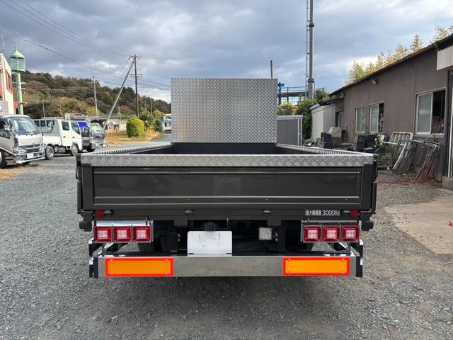 エルフトラック カスタム 3.0ディーゼルターボ ワイドロング 積載量3t 荷台内寸435cm×206cm 自社カスタム 荷台床板張替え済み(32枚目)