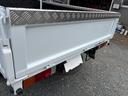 Wキャブ 低床 積載量1700kg 荷台内寸211×161cm 自社カスタム メッキパーツ 外装再塗装済み(9枚目)