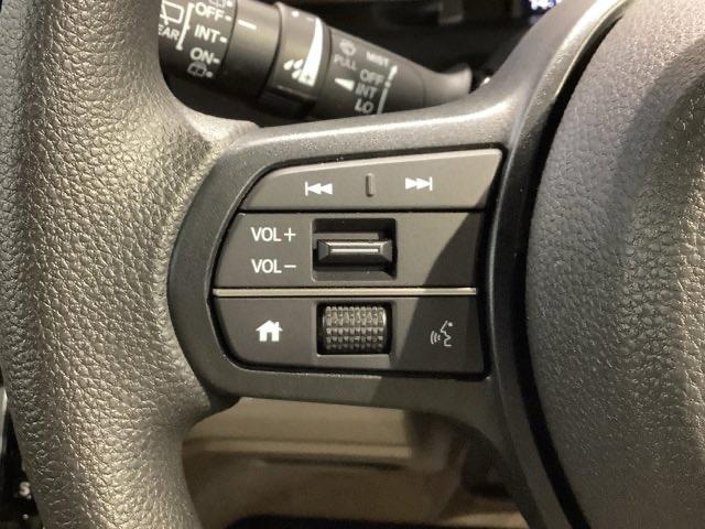 N-BOXジョイ ベースグレード HSENSING 2ト-ン 新車保証試乗車 踏み間違い防止装置 Bカメラ 横滑り防止機能 LEDランプ 点検記録簿 クルーズコントロール パワーウィンドウ 前席シートヒーター スマートキー キーレス(10枚目)