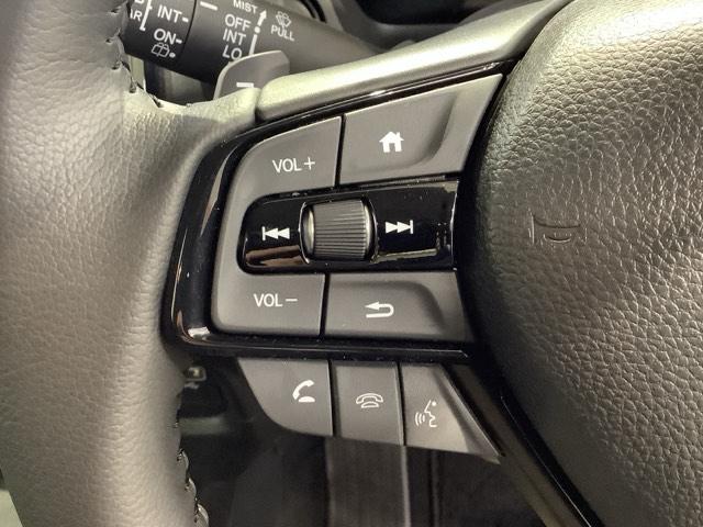WR-V Zブラックスタイル HSENSING 新車保証 試乗車 ワンオ-ナ- Rカメラ LEDヘッドランプ フルセグTV 盗難防止システム 衝突被害軽減システム スマートキー USB(10枚目)