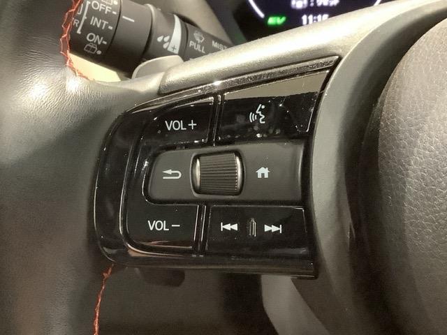 ヴェゼル ｅ：ＨＥＶＰＬａＹ　ＨＳＥＮＳＩＮＧ　２ト－ン　サンル－フ　最長５年保証　純正ナビ　ＴＶ　Ｒカメラ　ＢＴオ－ディオ　ドラレコＥＴＣ　ＬＥＤライト　ＶＳＡ　シ－トヒ－タ－　クルコン　アルミ　スマ－トキ－　スペアキ－ＡＡＣ（9枚目）