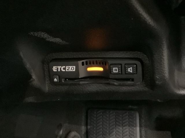 ヴェゼル ｅ：ＨＥＶＰＬａＹ　ＨＳＥＮＳＩＮＧ　２ト－ン　サンル－フ　最長５年保証　純正ナビ　ＴＶ　Ｒカメラ　ＢＴオ－ディオ　ドラレコＥＴＣ　ＬＥＤライト　ＶＳＡ　シ－トヒ－タ－　クルコン　アルミ　スマ－トキ－　スペアキ－ＡＡＣ（12枚目）