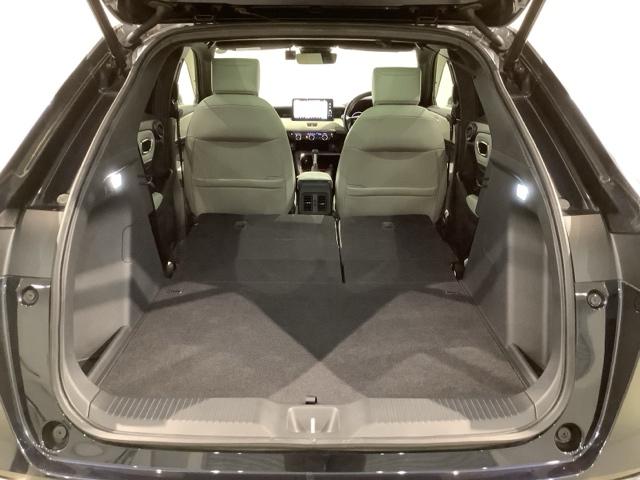 ヴェゼル ｅ：ＨＥＶＰＬａＹ　ＨＳＥＮＳＩＮＧ　２ト－ン　サンル－フ　最長５年保証　純正ナビ　ＴＶ　Ｒカメラ　ＢＴオ－ディオ　ドラレコＥＴＣ　ＬＥＤライト　ＶＳＡ　シ－トヒ－タ－　クルコン　アルミ　スマ－トキ－　スペアキ－ＡＡＣ（18枚目）