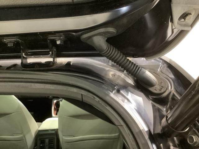 ヴェゼル ｅ：ＨＥＶＰＬａＹ　ＨＳＥＮＳＩＮＧ　２ト－ン　サンル－フ　最長５年保証　純正ナビ　ＴＶ　Ｒカメラ　ＢＴオ－ディオ　ドラレコＥＴＣ　ＬＥＤライト　ＶＳＡ　シ－トヒ－タ－　クルコン　アルミ　スマ－トキ－　スペアキ－ＡＡＣ（43枚目）